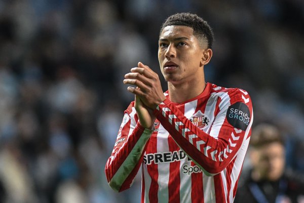 Photo: Dortmund s total price is 28 million euros, quotation for Bellingham, Sunderland s price is 32 million euros +