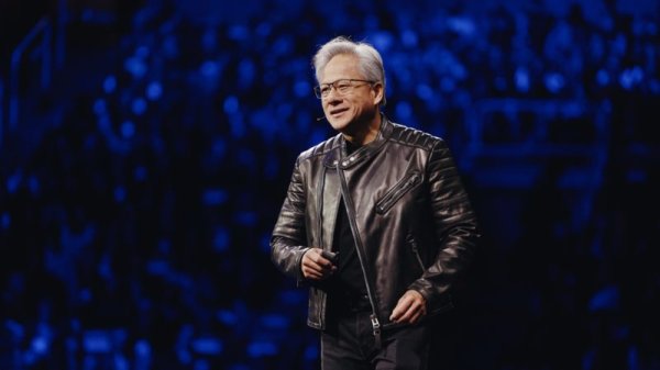 Huang Ren s price is almost overpaid. Buffett and Pokshay fell 11% in two months