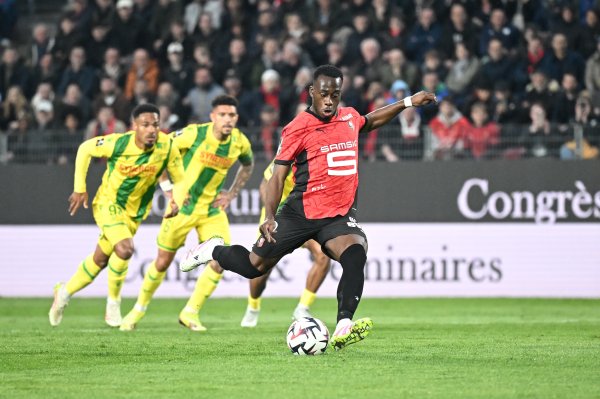 Team report: Villarreal inquires about Rennes striker Karimndo, competing with Tottenham