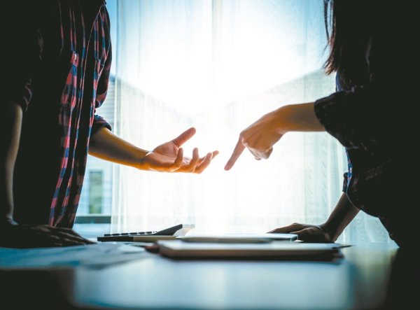 As the full-time host, the mother-in-law actually knelt down and begged to make her husband... The lawyer taught this method to 