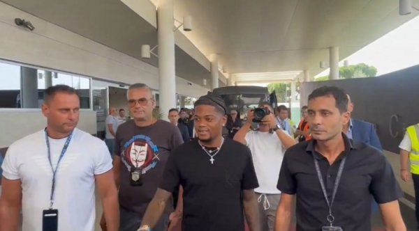 Dima: Leon Bailey has arrived at Ciampino Airport to complete the transfer to Rome
