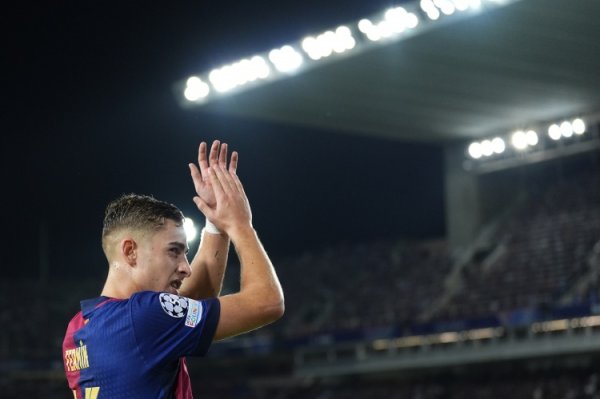 World Sports: Fermin wants to stay at Barcelona but has some doubts, Chelsea has not stopped offensive