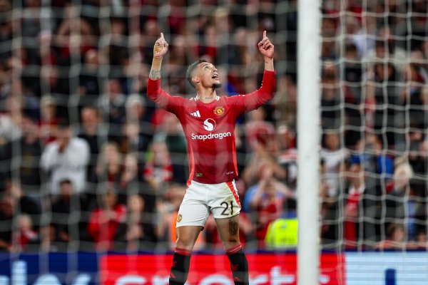 Reporter: Manchester United does not need to pay any compensation to Anthony to settle his remaining contract