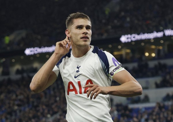 British media Tottenham player ratings: Van der Ven has the highest score of 9 points, Harvey Simmons, Romero and others have 8 points